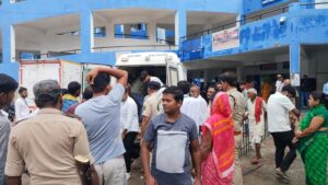 भूमि विवाद को लेकर खूनी संघर्ष: 20 वर्षीय युवक का हाथ काटा,सिर पर कई वार!
