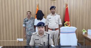 मुंगेर पुलिस ने अवैध हथियार की डिलीवरी करने वाले डिलीवरी बॉय को किया गिरफ्तार।